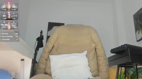 Snapshot of thom_ohtani chatting on 07-10-26, 06:39 thom_ohtani online show from 07-10-26, 06:39