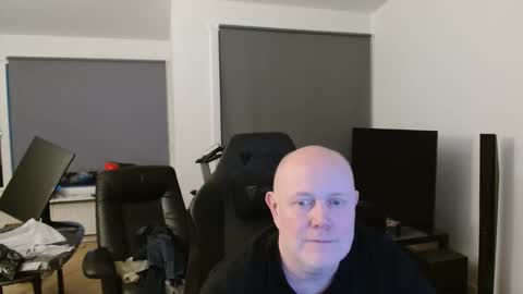 Snapshot of thomas315627 chatting on 03-12-26, 05:52 thomas315627 online show from 03-12-26, 05:52