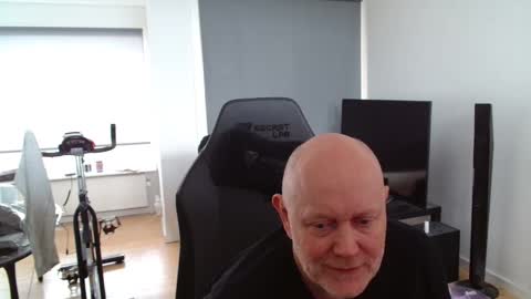thomas315627 online show from 05-26-26, 12:01