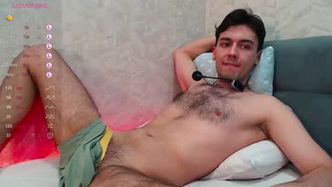 Snapshot of thomas_blackfield chatting on 01-17-26, 04:50 Thomas online show from 01-17-26, 04:50