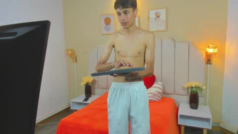 thomas_dikey online show from 04-08-26, 08:20