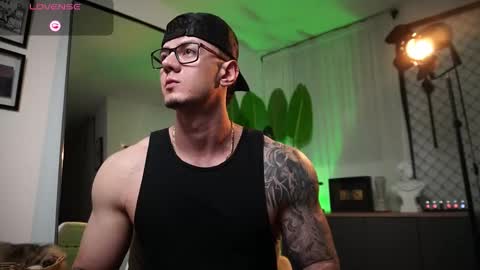 Thomas Falcon online show from 03-01-26, 12:45