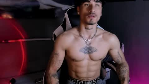 Thomas 3  JUST STAY AND BE MY LAST LOVE online show from 04-01-26, 01:06