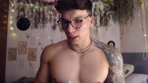 Thomas Grey online show from 01-22-25, 03:31