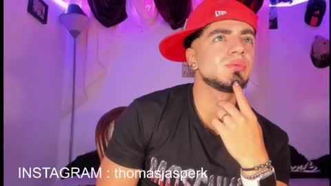 Snapshot of thomas_k7 chatting on 05-27-26, 03:03 Thomas online show from 05-27-26, 03:03