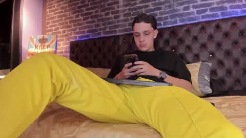 ---Thomas--- online show from 01-28-25, 04:08