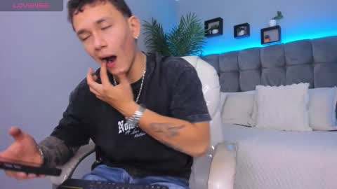 Thomas online show from 02-12-26, 01:39