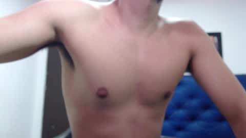 Snapshot of thomas_neuman chatting on 01-19-25, 04:46 Thomas online show from 01-19-25, 04:46