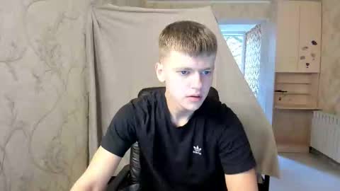Snapshot of thomas_shelbivip chatting on 10-10-25, 10:14 Tomas online show from 10-10-25, 10:14