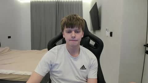 Tomas online show from 04-24-26, 02:19