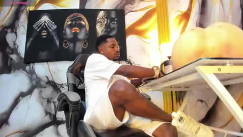 Snapshot of thomas_shelbys chatting on 01-06-26, 03:43 Thomas online show from 01-06-26, 03:43