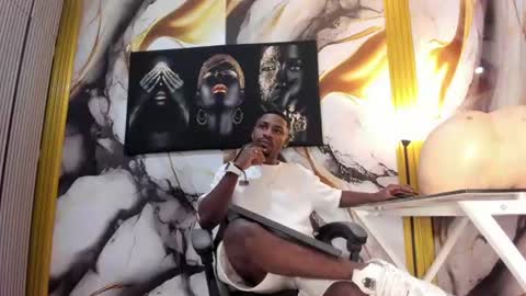 Snapshot of thomas_shelbys chatting on 06-13-26, 03:26 Thomas online show from 06-13-26, 03:26