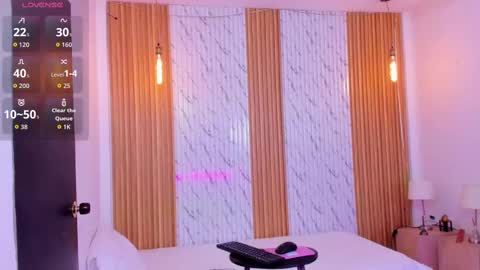 Thomas online show from 10-27-25, 12:20