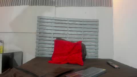 Snapshot of thomas_woolf chatting on 07-24-26, 09:57 thomas_woolf online show from 07-24-26, 09:57