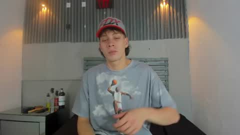 Snapshot of thomas_woolf chatting on 07-27-26, 08:16 thomas_woolf online show from 07-27-26, 08:16