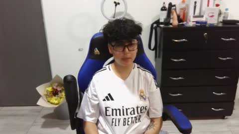 Snapshot of thomascooper_cams chatting on 01-26-25, 01:31 VALERIA online show from 01-26-25, 01:31