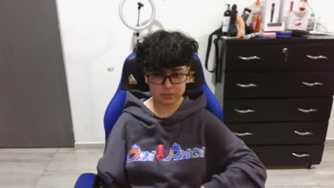 Snapshot of thomascooper_cams chatting on 01-29-25, 12:01 VALERIA online show from 01-29-25, 12:01