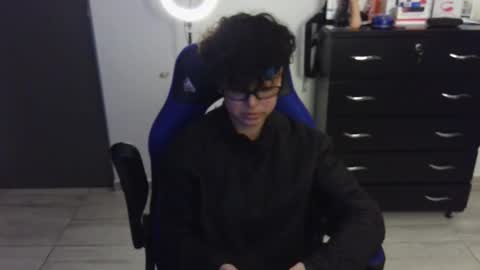 Snapshot of thomascooper_cams chatting on 02-03-25, 07:07 VALERIA online show from 02-03-25, 07:07