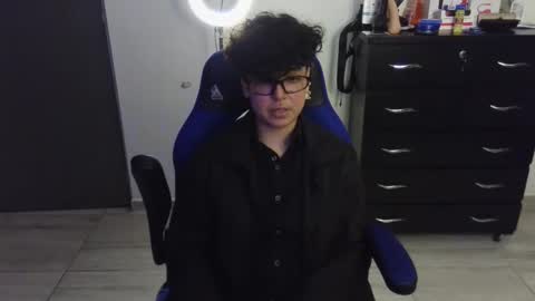 Snapshot of thomascooper_cams chatting on 02-04-25, 12:08 VALERIA online show from 02-04-25, 12:08