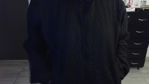 Snapshot of thomascooper_cams chatting on 02-09-25, 02:06 VALERIA online show from 02-09-25, 02:06