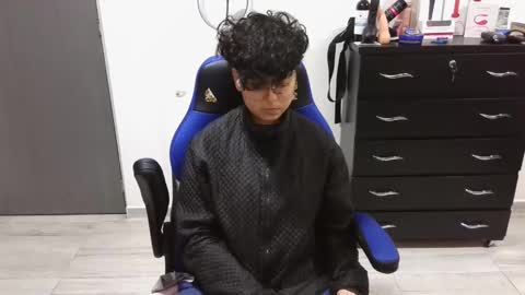 Snapshot of thomascooper_cams chatting on 02-10-25, 03:24 VALERIA online show from 02-10-25, 03:24