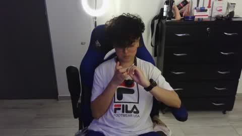 Snapshot of thomascooper_cams chatting on 02-11-25, 03:50 VALERIA online show from 02-11-25, 03:50