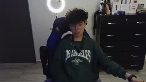 Snapshot of thomascooper_cams chatting on 02-14-25, 05:30 VALERIA online show from 02-14-25, 05:30