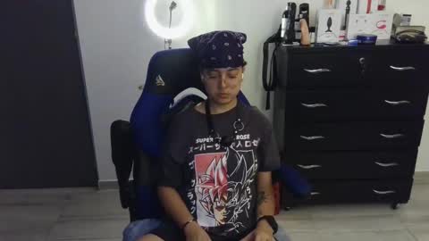 Snapshot of thomascooper_cams chatting on 02-21-25, 02:50 VALERIA online show from 02-21-25, 02:50