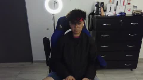 Snapshot of thomascooper_cams chatting on 02-22-25, 12:49 VALERIA online show from 02-22-25, 12:49