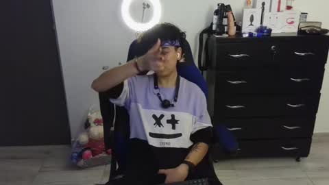 Snapshot of thomascooper_cams chatting on 02-24-25, 06:05 VALERIA online show from 02-24-25, 06:05