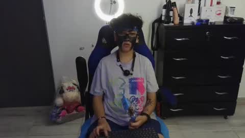 Snapshot of thomascooper_cams chatting on 02-25-25, 01:09 VALERIA online show from 02-25-25, 01:09