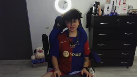 Snapshot of thomascooper_cams chatting on 02-28-25, 11:01 VALERIA online show from 02-28-25, 11:01