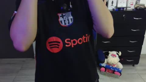 Snapshot of thomascooper_cams chatting on 03-03-25, 04:03 VALERIA online show from 03-03-25, 04:03