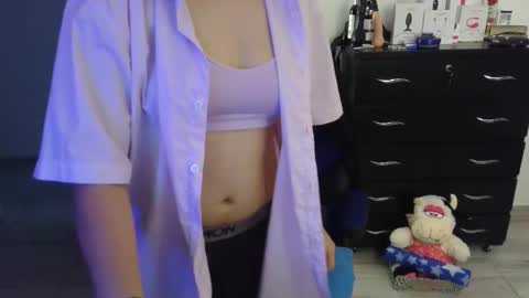 Snapshot of thomascooper_cams chatting on 03-06-25, 10:58 VALERIA online show from 03-06-25, 10:58