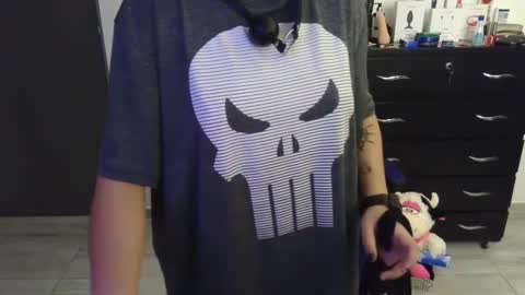 Snapshot of thomascooper_cams chatting on 03-11-25, 01:16 VALERIA online show from 03-11-25, 01:16