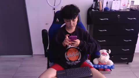 Snapshot of thomascooper_cams chatting on 03-12-25, 07:06 VALERIA online show from 03-12-25, 07:06