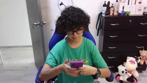 Snapshot of thomascooper_cams chatting on 09-19-25, 07:14 VALERIA online show from 09-19-25, 07:14