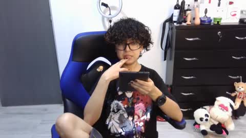 Snapshot of thomascooper_cams chatting on 09-22-25, 07:05 VALERIA online show from 09-22-25, 07:05