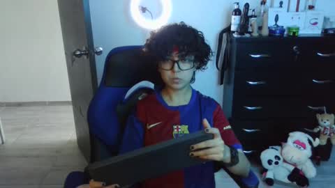 Snapshot of thomascooper_cams chatting on 09-25-25, 06:44 VALERIA online show from 09-25-25, 06:44