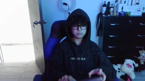 Snapshot of thomascooper_cams chatting on 09-29-25, 05:29 VALERIA online show from 09-29-25, 05:29