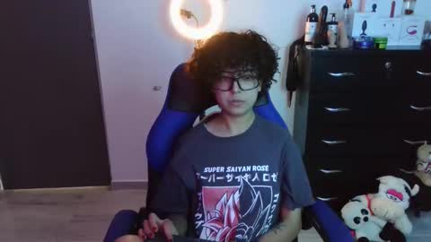 Snapshot of thomascooper_cams chatting on 10-04-25, 06:50 VALERIA online show from 10-04-25, 06:50