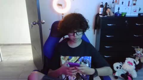 Snapshot of thomascooper_cams chatting on 10-20-25, 06:41 VALERIA online show from 10-20-25, 06:41