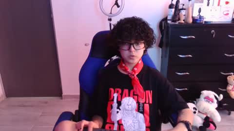 Snapshot of thomascooper_cams chatting on 10-31-25, 07:26 VALERIA online show from 10-31-25, 07:26