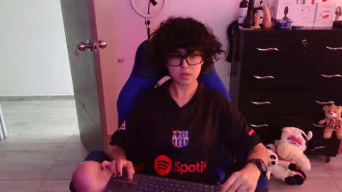 Snapshot of thomascooper_cams chatting on 11-05-25, 07:14 VALERIA online show from 11-05-25, 07:14