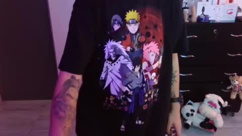 Snapshot of thomascooper_cams chatting on 11-12-25, 06:19 VALERIA online show from 11-12-25, 06:19