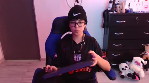 Snapshot of thomascooper_cams chatting on 11-13-25, 07:13 VALERIA online show from 11-13-25, 07:13