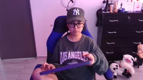 Snapshot of thomascooper_cams chatting on 11-16-25, 06:57 VALERIA online show from 11-16-25, 06:57