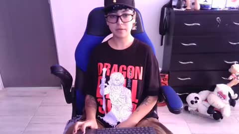 Snapshot of thomascooper_cams chatting on 11-22-25, 04:06 VALERIA online show from 11-22-25, 04:06