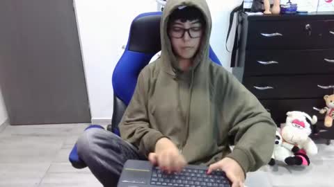 Snapshot of thomascooper_cams chatting on 11-27-25, 08:00 VALERIA online show from 11-27-25, 08:00