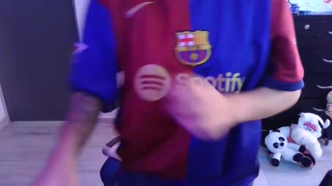 Snapshot of thomascooper_cams chatting on 12-02-25, 06:47 VALERIA online show from 12-02-25, 06:47